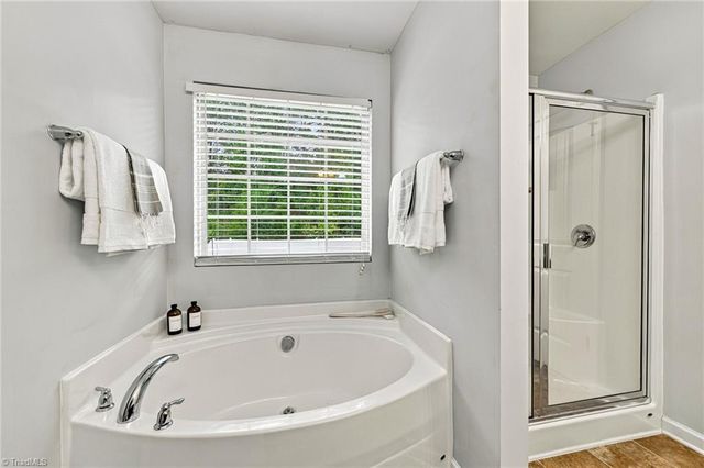 3833 Crestwell Cove Court, Winston-salem, NC 27103