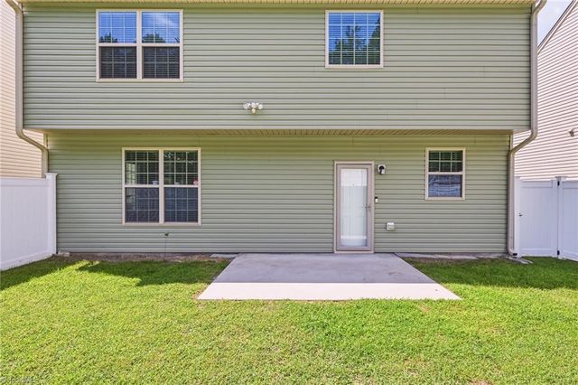 3833 Crestwell Cove Court, Winston-salem, NC 27103