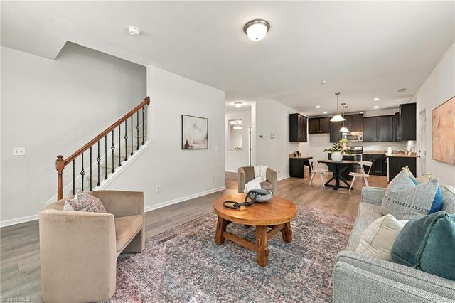 3833 Crestwell Cove Court, Winston-salem, NC 27103
