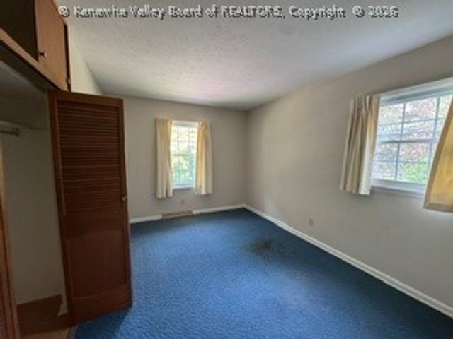 1226 Thomas Road, South Charleston, WV 25303