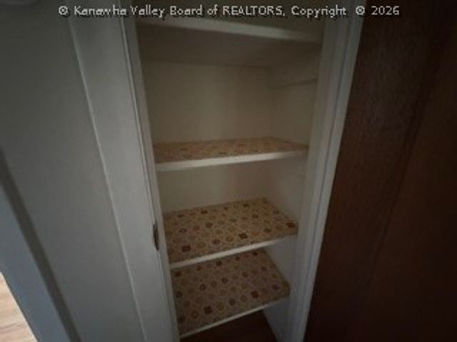 1226 Thomas Road, South Charleston, WV 25303