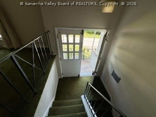 1226 Thomas Road, South Charleston, WV 25303