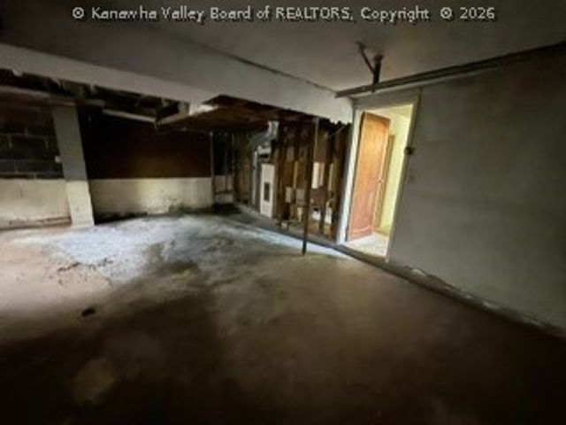 1226 Thomas Road, South Charleston, WV 25303
