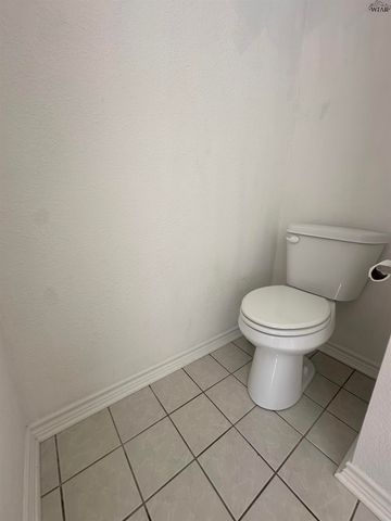 5004 BAYBERRY DRIVE, Wichita Falls, TX 76310