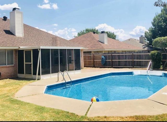 5004 BAYBERRY DRIVE, Wichita Falls, TX 76310