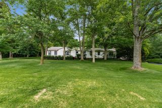 7945 Riverside Drive, Powell, OH 43065