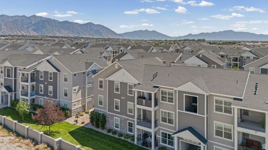 88 W SILVER SPRINGS DR, Vineyard, UT 84059 — photo 4