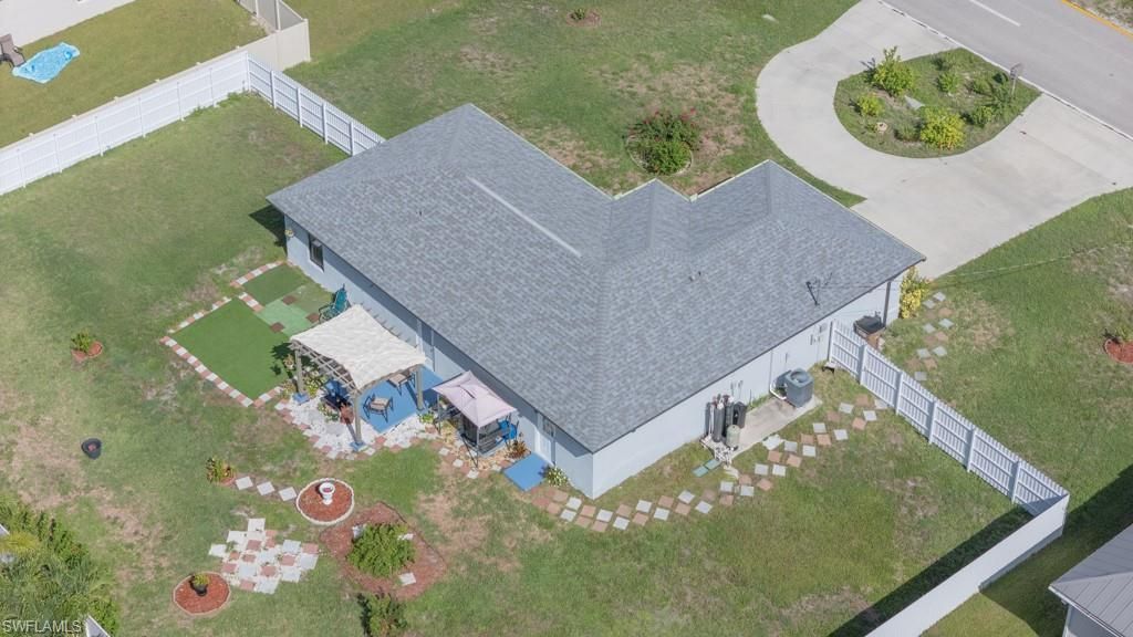 Image 1 of property listing at 520 Wilmington PKWY, Cape Coral, FL 33993