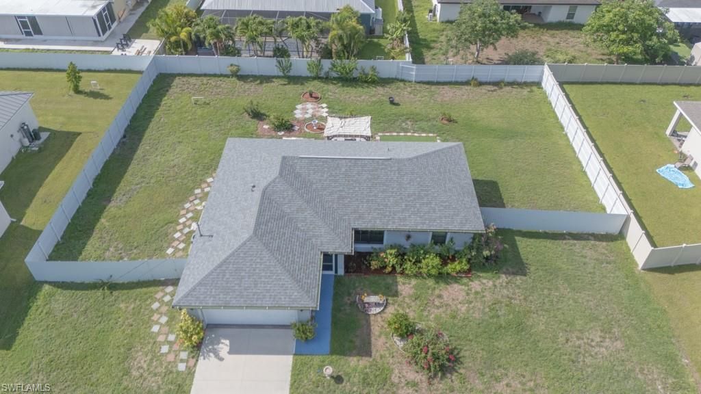 Image 14 of property listing at 520 Wilmington PKWY, Cape Coral, FL 33993