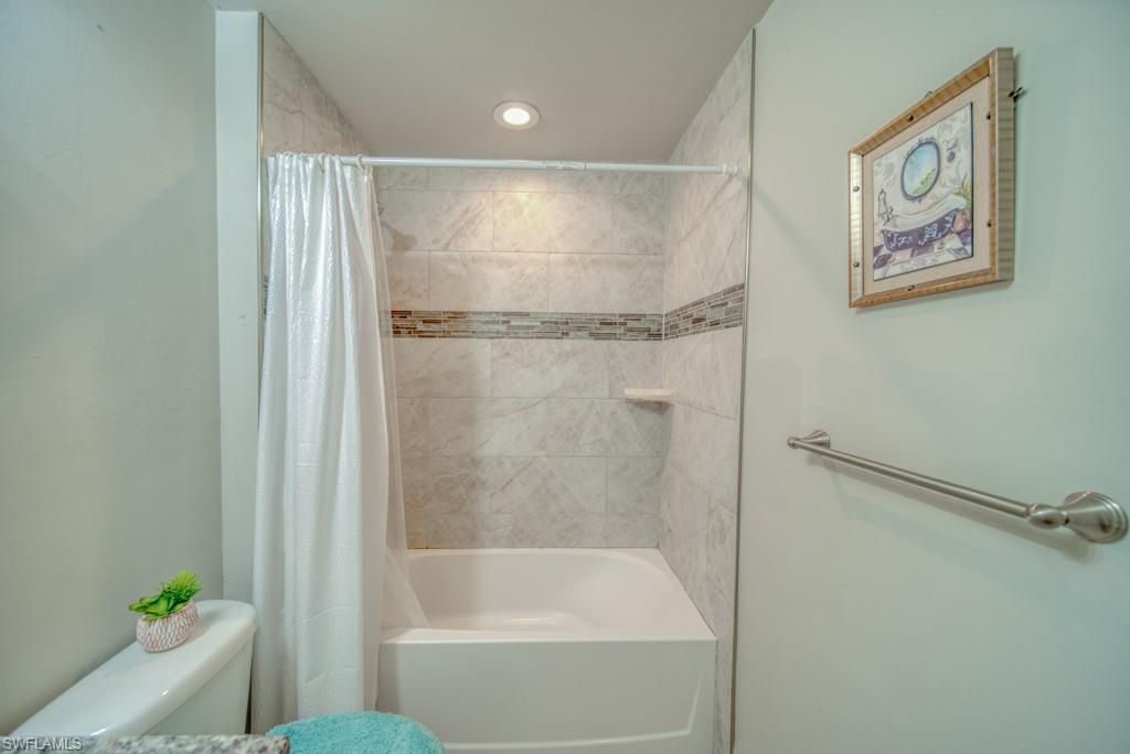 Image 28 of property listing at 520 Wilmington PKWY, Cape Coral, FL 33993
