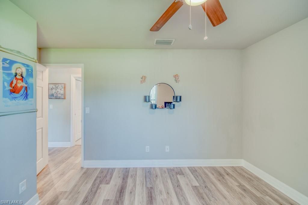Image 31 of property listing at 520 Wilmington PKWY, Cape Coral, FL 33993