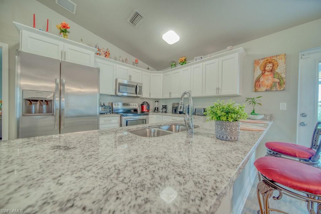 Image 36 of property listing at 520 Wilmington PKWY, Cape Coral, FL 33993