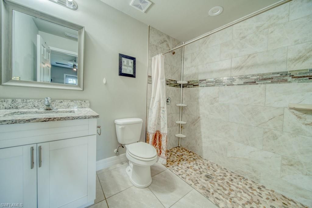 Image 43 of property listing at 520 Wilmington PKWY, Cape Coral, FL 33993