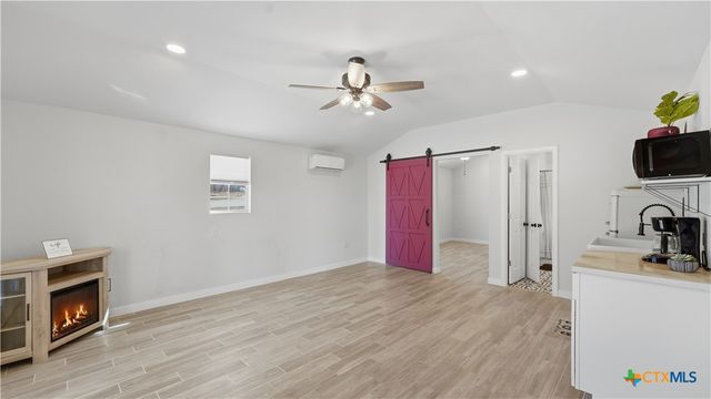 817 Scenic Drive, Canyon Lake, TX 78133