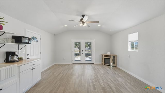 817 Scenic Drive, Canyon Lake, TX 78133