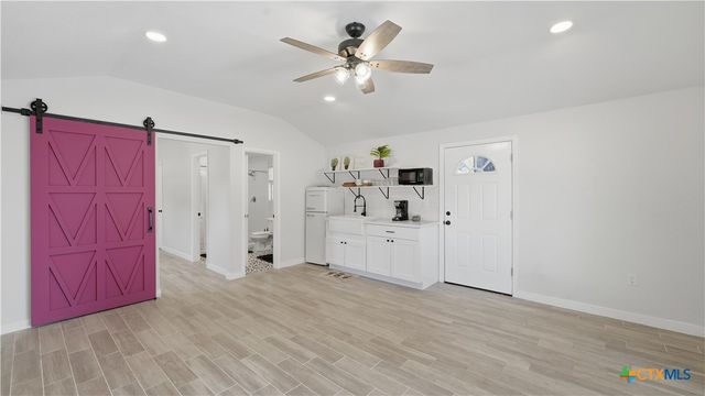 817 Scenic Drive, Canyon Lake, TX 78133