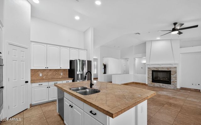 7742 E LOS GATOS Drive, Scottsdale, AZ 85255