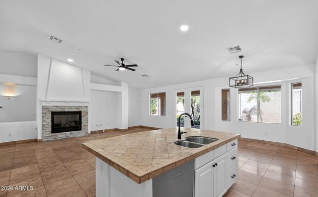 7742 E LOS GATOS Drive, Scottsdale, AZ 85255