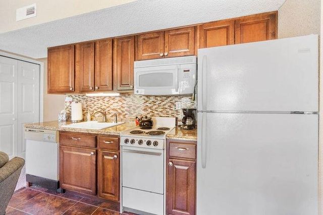 580 Abby Lane, 6, Branson, MO 65616