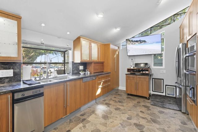 3304 Buena Vista Street, San Diego, CA 92109