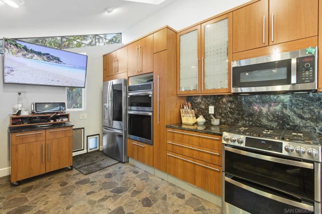 3304 Buena Vista Street, San Diego, CA 92109