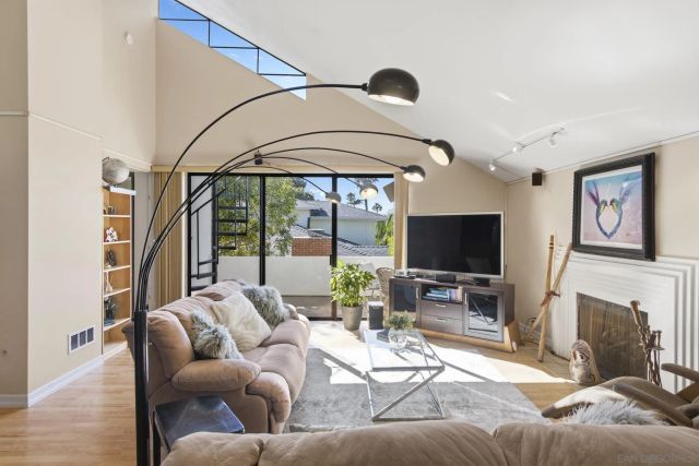 3304 Buena Vista Street, San Diego, CA 92109