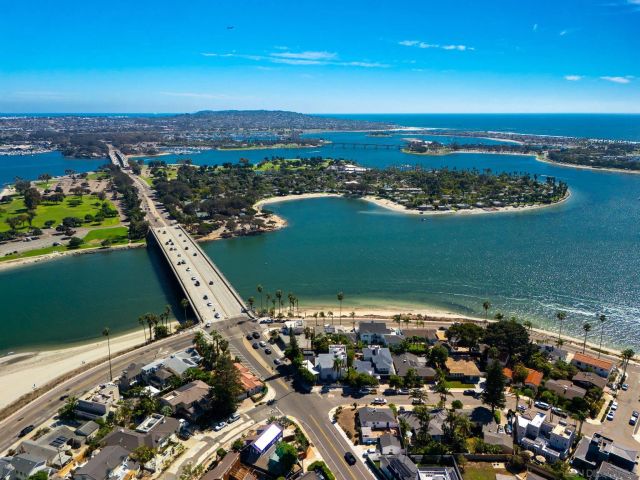 3304 Buena Vista Street, San Diego, CA 92109