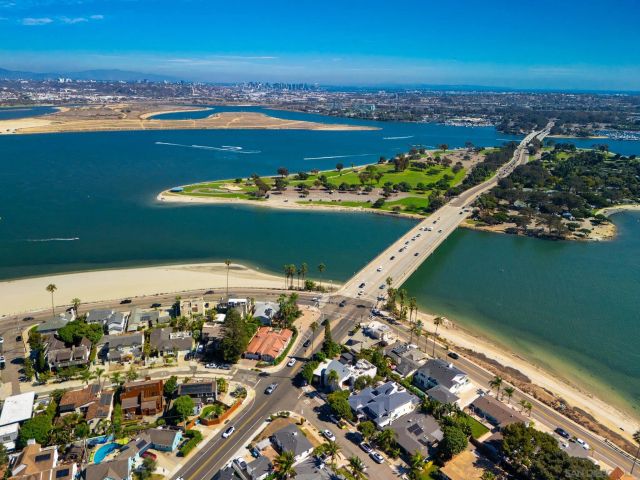 3304 Buena Vista Street, San Diego, CA 92109