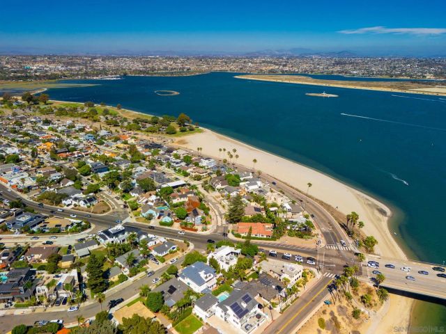 3304 Buena Vista Street, San Diego, CA 92109