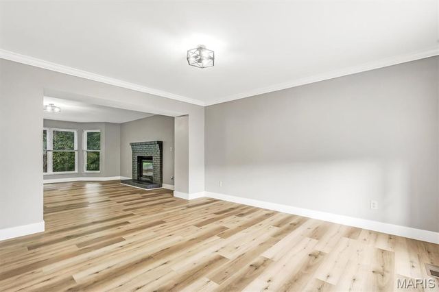 5839 Brookstone Terrace Drive, St Louis, MO 63129