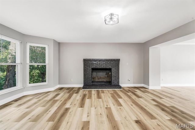 5839 Brookstone Terrace Drive, St Louis, MO 63129