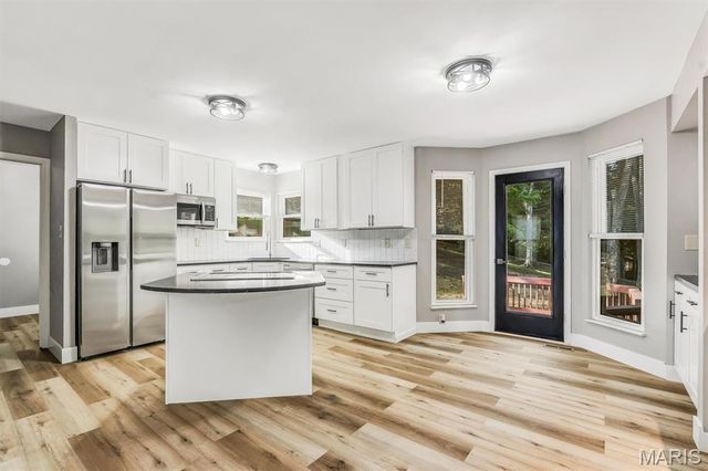 5839 Brookstone Terrace Drive, St Louis, MO 63129