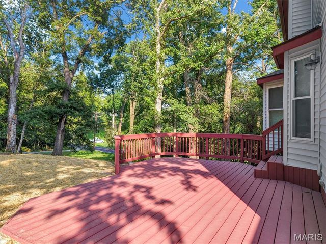 5839 Brookstone Terrace Drive, St Louis, MO 63129