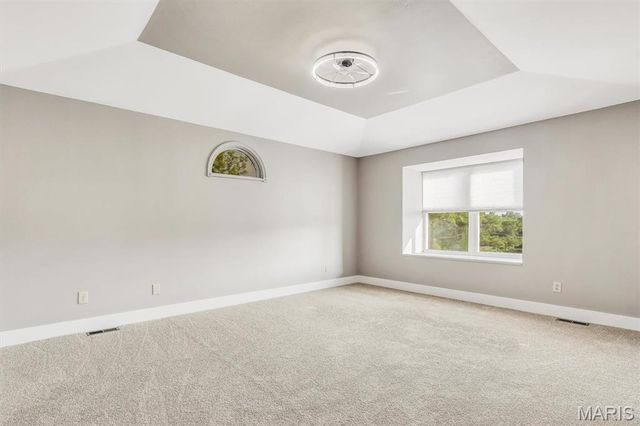 5839 Brookstone Terrace Drive, St Louis, MO 63129