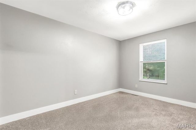 5839 Brookstone Terrace Drive, St Louis, MO 63129