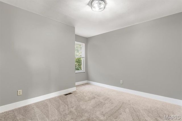 5839 Brookstone Terrace Drive, St Louis, MO 63129