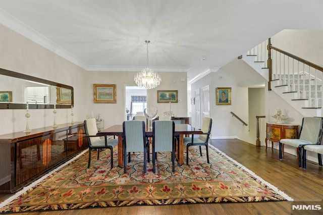 143 Stonegate Trail 44, Cresskill, NJ 07626