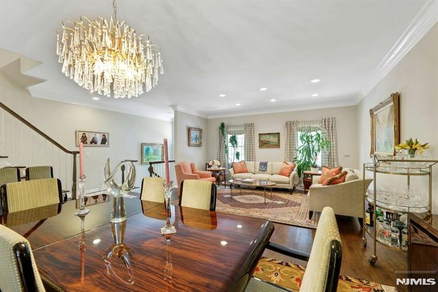 143 Stonegate Trail 44, Cresskill, NJ 07626