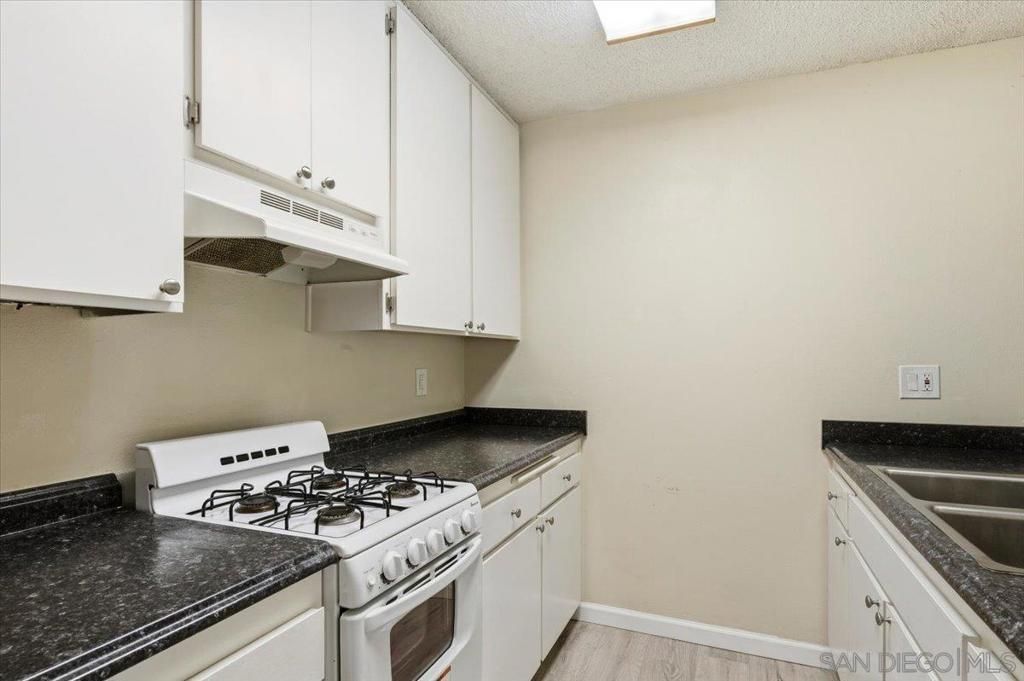 Image 16 of property listing at 1625 Hotel Circle S C210, San Diego, CA 92108