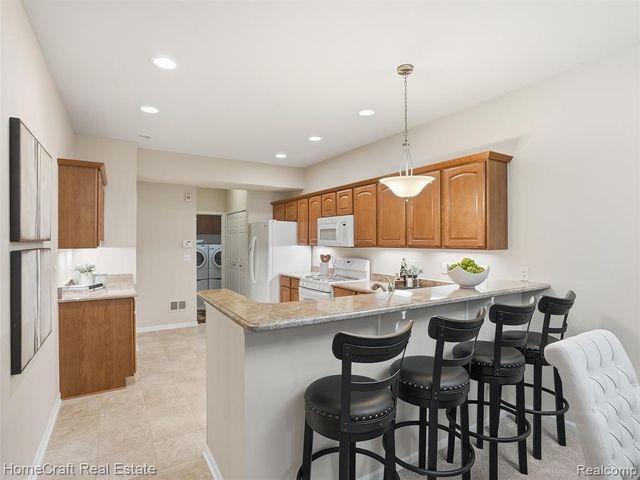 36036 Traditions Drive, Westland, MI 48185