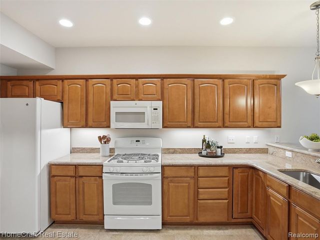 36036 Traditions Drive, Westland, MI 48185