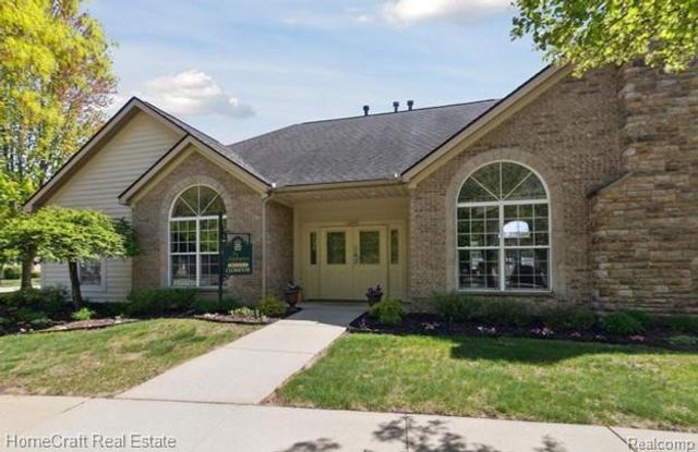 36036 Traditions Drive, Westland, MI 48185