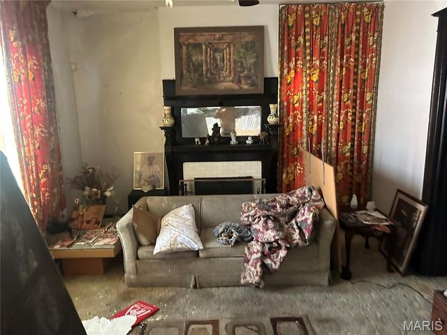 5226 Theodosia Avenue, St Louis, MO 63113