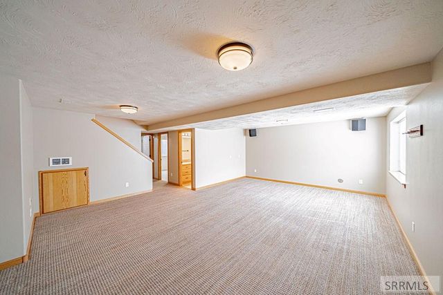 275 Richmond Circle, Idaho Falls, ID 83404