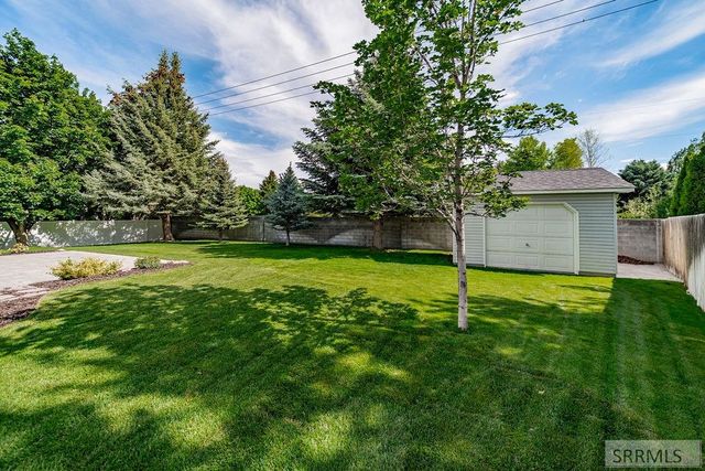 275 Richmond Circle, Idaho Falls, ID 83404