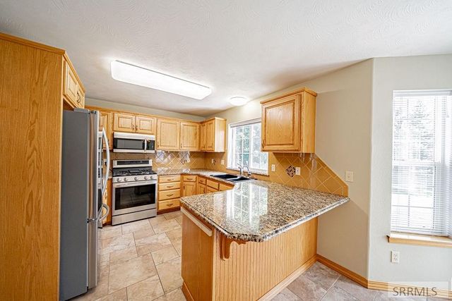 275 Richmond Circle, Idaho Falls, ID 83404
