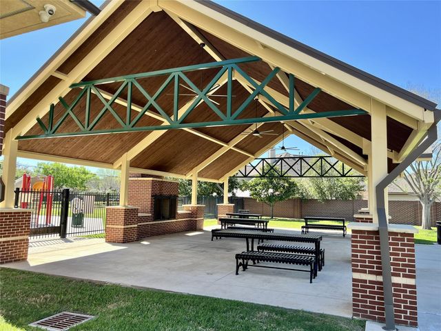 17127 Coral Cove Court, Houston, TX 77095