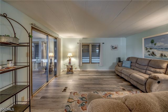 229 Shrub LN N, North Fort Myers, FL 33917