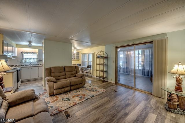 229 Shrub LN N, North Fort Myers, FL 33917