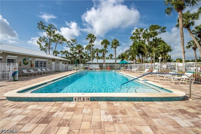 229 Shrub LN N, North Fort Myers, FL 33917